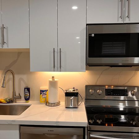 2 Bedroom 1 Parking Basement Unit Richmond Hill Εξωτερικό φωτογραφία